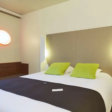 Campanile Sur Yon Centre Gare Hotel 3*