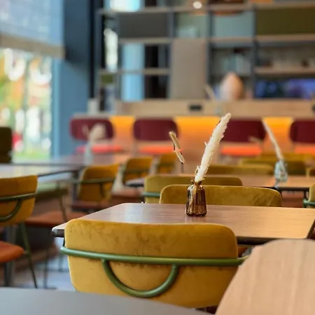 Campanile Prime - Sur Yon Centre Gare 3*