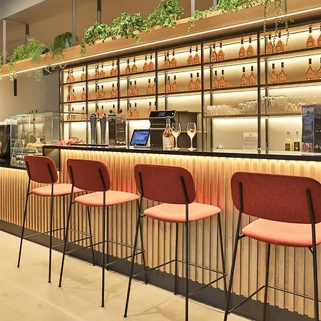 Campanile Prime - Sur Yon Centre Gare 3*