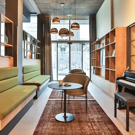 Campanile Prime - Sur Yon Centre Gare 永河畔拉罗什