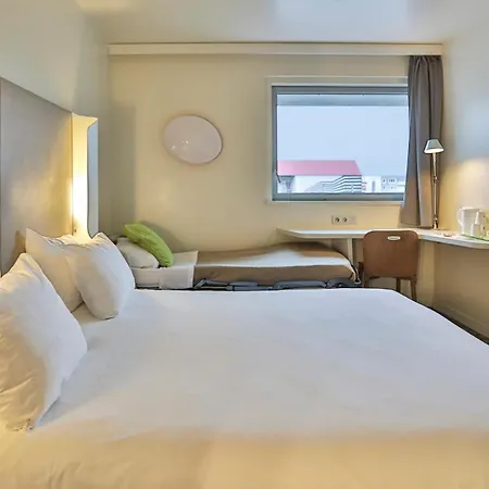 Campanile Prime - Sur Yon Centre Gare