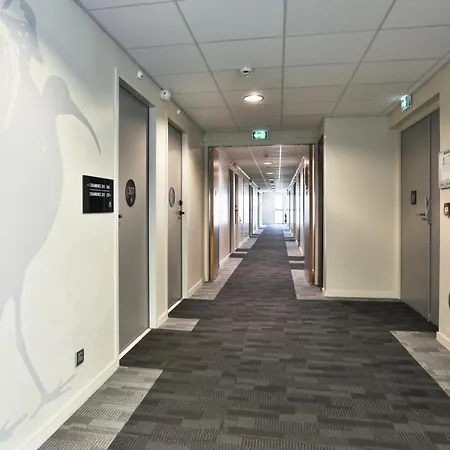 Campanile Prime - Sur Yon Centre Gare Hotel 3*