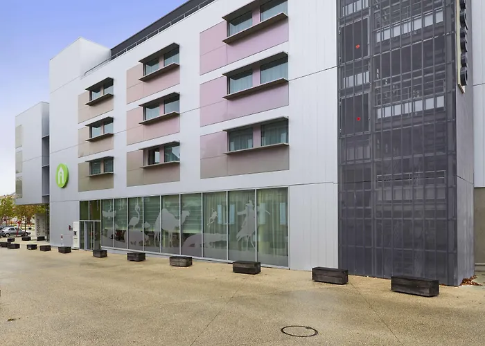 Campanile Prime - Sur Yon Centre Gare 3*