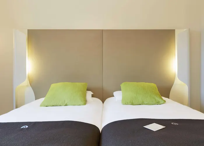 Campanile Prime - Sur Yon Centre Gare Hotel