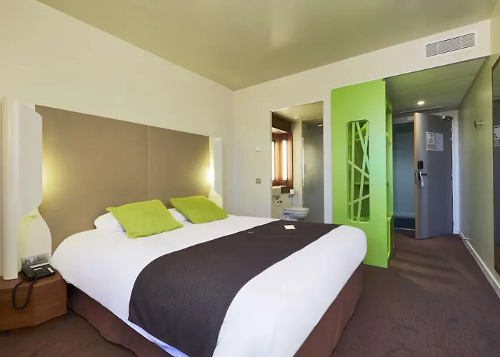 Campanile Prime - Sur Yon Centre Gare 3*