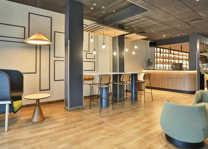 Campanile Prime - Sur Yon Centre Gare Hotel