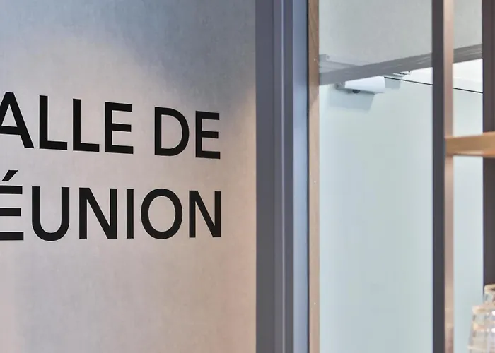 Campanile Prime - Sur Yon Centre Gare Hotel