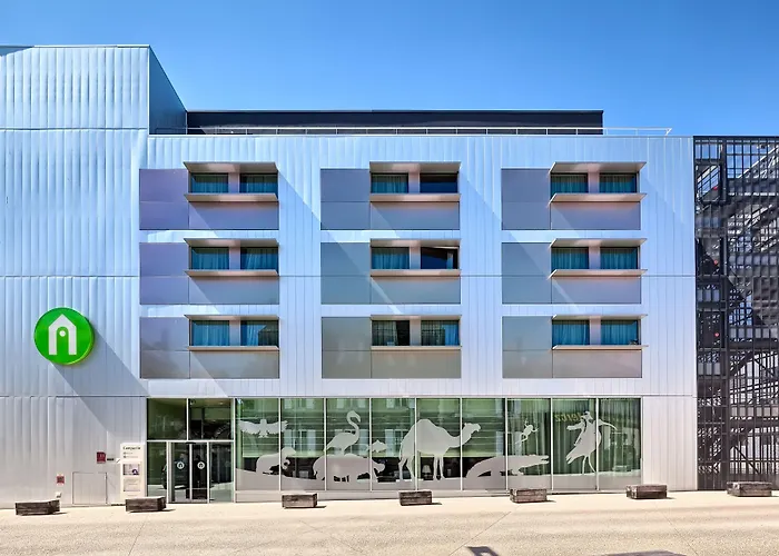 Campanile Prime - Sur Yon Centre Gare Hotel